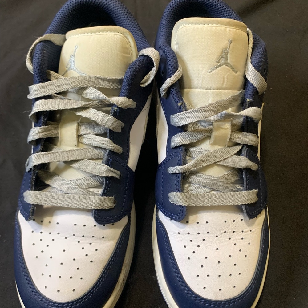 Jordan 1 Low Midnight Navy Sneakers